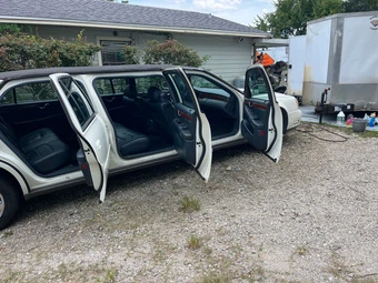 2005 Cadillac DeVille Base – miniatura 7