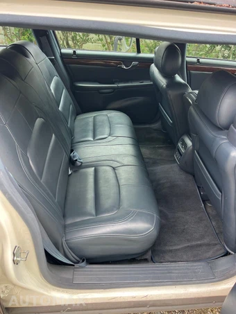 2005 Cadillac DeVille Base – miniatura 9