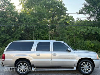 2005 Cadillac Escalade ESV Platinum Edition – miniatura 2