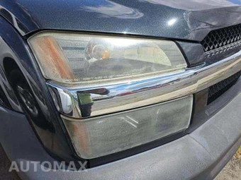 2005 Chevrolet Avalanche 1500 LT Crew Cab Short Bed 1SM – miniatura 2