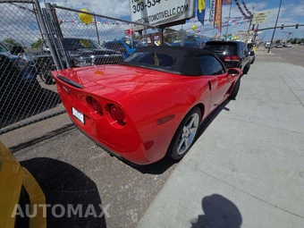 2005 Chevrolet Corvette Convertible - miniatura 3