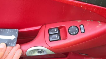 2005 Chevrolet Corvette Coupe - miniatura 25