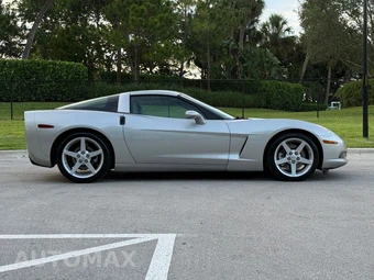 2005 Chevrolet Corvette Coupe - miniatura 10