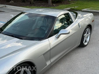 2005 Chevrolet Corvette Coupe - miniatura 24
