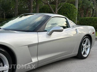 2005 Chevrolet Corvette Coupe - miniatura 25