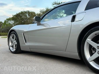 2005 Chevrolet Corvette Coupe - miniatura 33