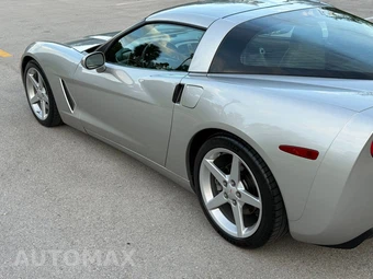 2005 Chevrolet Corvette Coupe - miniatura 35