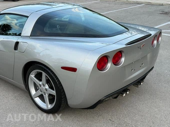 2005 Chevrolet Corvette Coupe - miniatura 36