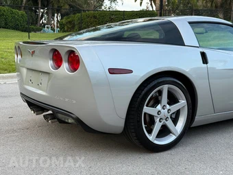 2005 Chevrolet Corvette Coupe - miniatura 47