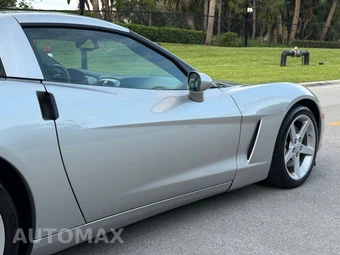 2005 Chevrolet Corvette Coupe - miniatura 49