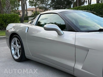 2005 Chevrolet Corvette Coupe - miniatura 58
