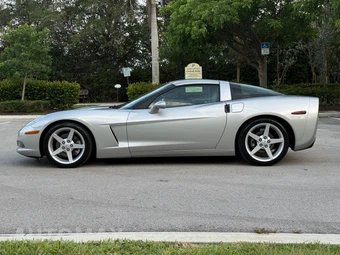 2005 Chevrolet Corvette Coupe - miniatura 6