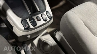 2005 Chevrolet Equinox LS - miniatura 26