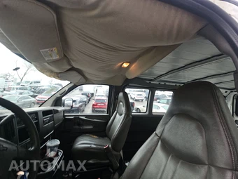 2005 Chevrolet Express 2500 Cargo Van 1SA 135.0" WB - miniatura 16