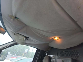 2005 Chevrolet Express 2500 Cargo Van 1SA 135.0" WB - miniatura 11