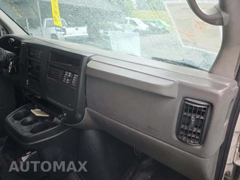 2005 Chevrolet Express 2500 Cargo Van 1SA 135.0" WB - miniatura 19