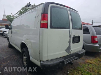 2005 Chevrolet Express 2500 Cargo Van 1SA 135.0" WB - miniatura 2