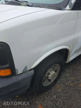 2005 Chevrolet Express 2500 Cargo Van 1SA 135.0" WB - miniatura 25