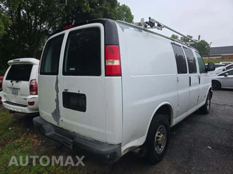 2005 Chevrolet Express 2500 Cargo Van 1SA 135.0" WB - miniatura 3