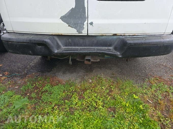 2005 Chevrolet Express 2500 Cargo Van 1SA 135.0" WB - miniatura 30
