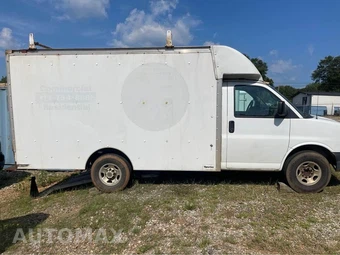 2005 Chevrolet Express 3500 Cutaway 1SA 9600 GVWR - miniatura 2