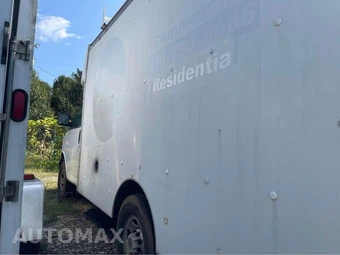 2005 Chevrolet Express 3500 Cutaway 1SA 9600 GVWR - miniatura 6