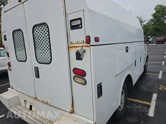 2005 Chevrolet Express 3500 Cutaway 1SA 9600 GVWR - miniatura 4