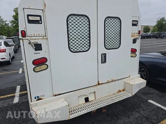 2005 Chevrolet Express 3500 Cutaway 1SA 9600 GVWR - miniatura 5