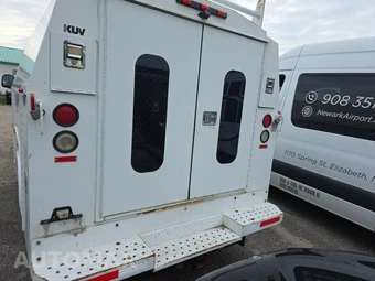 2005 Chevrolet Express 3500 Cutaway 1SA 9600 GVWR - miniatura 5