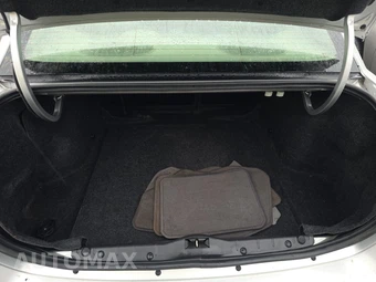 2005 Chevrolet Malibu Sedan - miniatura 16