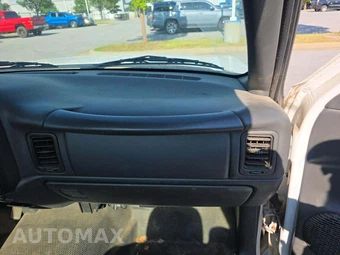 2005 Chevrolet Silverado 1500 WT Regular Cab Long Bed 1SW - miniatura 17