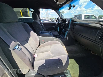 2005 Chevrolet Silverado 2500HD LS Crew Cab Medium Bed 1SB – miniatura 8