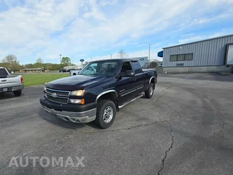 2005 Chevrolet Silverado 2500HD LS Extended Cab Medium Bed 1SB w/Rear Doors