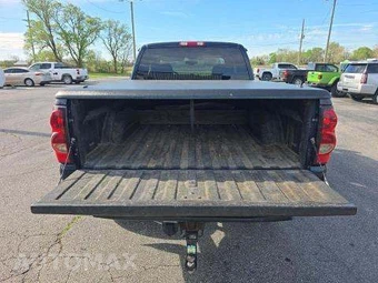 2005 Chevrolet Silverado 2500HD LS Extended Cab Medium Bed 1SB w/Rear Doors - miniatura 15