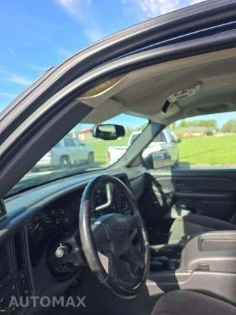2005 Chevrolet Silverado 2500HD LS Extended Cab Medium Bed 1SB w/Rear Doors - miniatura 32