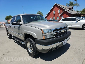 2005 Chevrolet Silverado 2500HD LT Crew Cab Medium Bed 1SC - miniatura 3