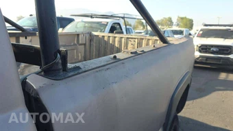 2005 Chevrolet Silverado 2500HD WT Regular Cab Long Bed 1SW – miniatura 38