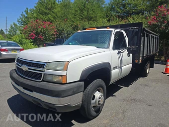 2005 Chevrolet Silverado 3500 Cab Chassis WT Regular Cab 1SW DRW