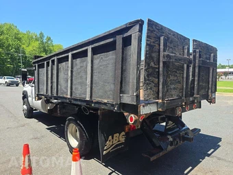 2005 Chevrolet Silverado 3500 Cab Chassis WT Regular Cab 1SW DRW - miniatura 2