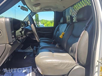 2005 Chevrolet Silverado 3500 Cab Chassis WT Regular Cab 1SW DRW - miniatura 6
