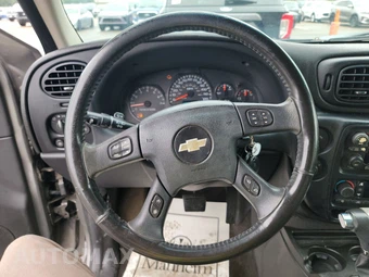 2005 Chevrolet TrailBlazer LT - miniatura 10