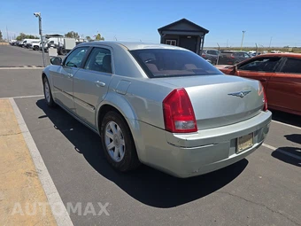 2005 Chrysler 300 Touring – miniatura 6