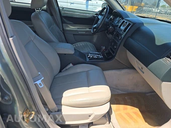 2005 Chrysler 300 Touring – miniatura 8