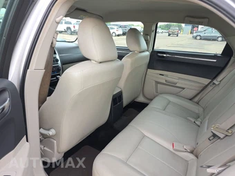 2005 Chrysler 300 Touring - miniatura 13