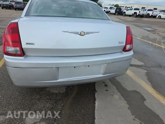 2005 Chrysler 300 Touring - miniatura 5