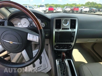 2005 Chrysler 300C - miniatura 11