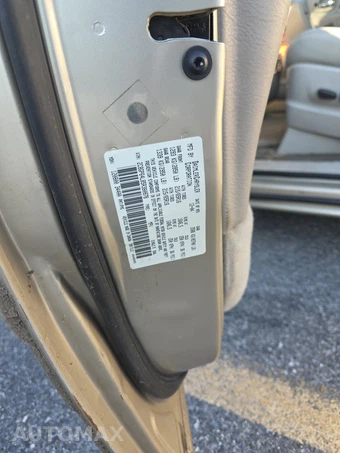 2005 Chrysler Town & Country Limited 119.3" WB - miniatura 15