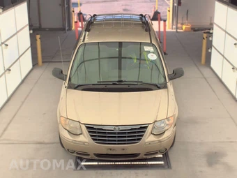 2005 Chrysler Town & Country Limited 119.3" WB - miniatura 2