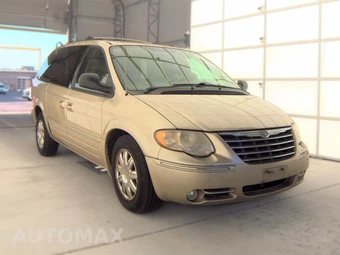 2005 Chrysler Town & Country Limited 119.3" WB - miniatura 3