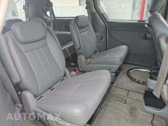 2005 Chrysler Town & Country Touring 119.3" WB - miniatura 17